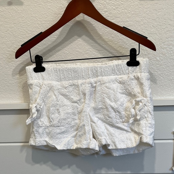 Candie's White Eyelet High Waist Shorts - Picture 1 of 7